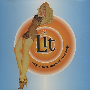 我解开胸罩喂男朋友吃奶
