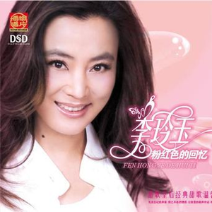 我解开胸罩喂男朋友吃奶
